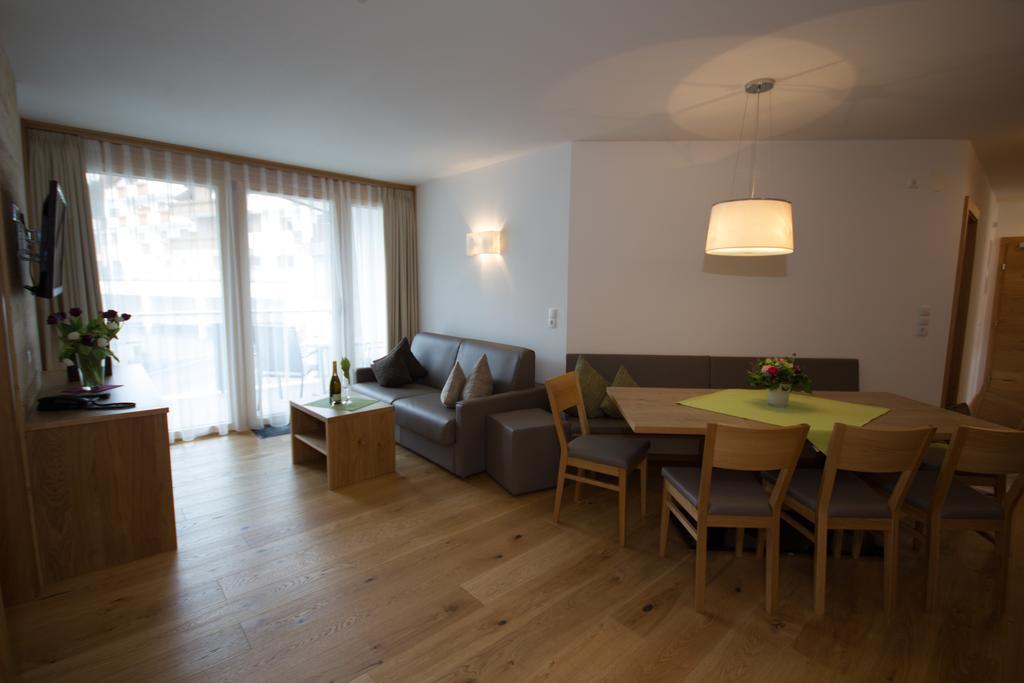 Berglife Appartements Serfaus Bagian luar foto